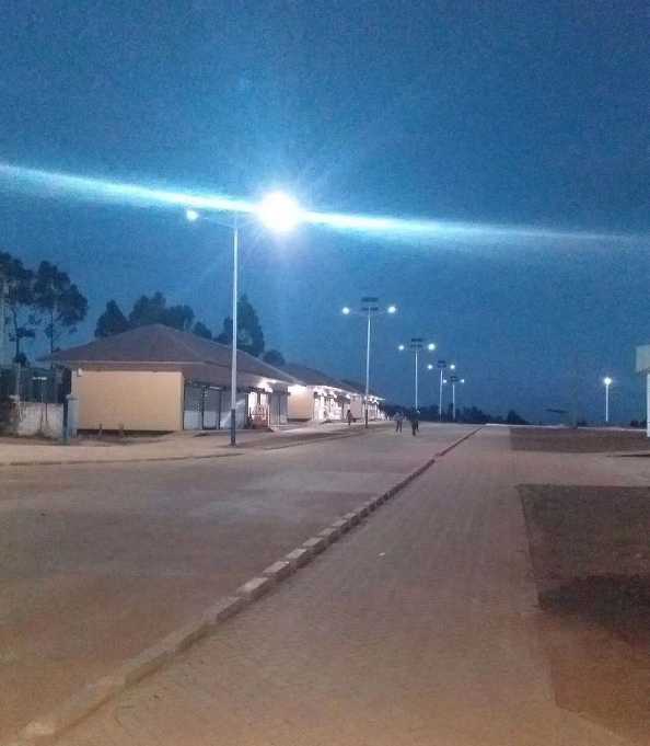 岳塘区非洲科特迪瓦太阳能路灯工程